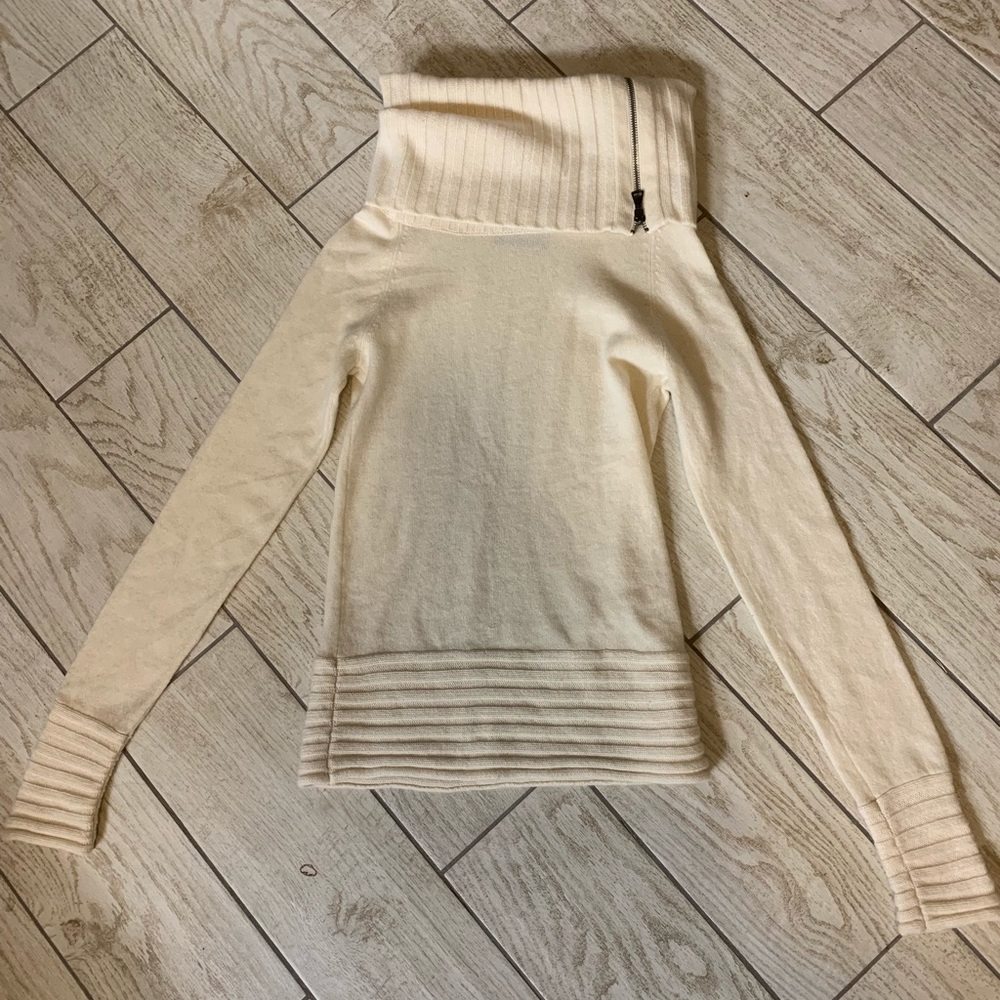Club Monaco Sweater